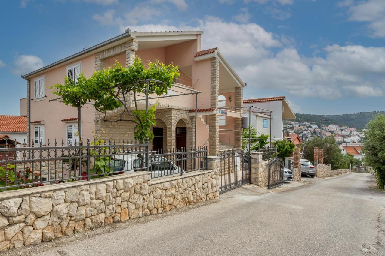 Apartmani Prkacin Trogir Exteriör bild