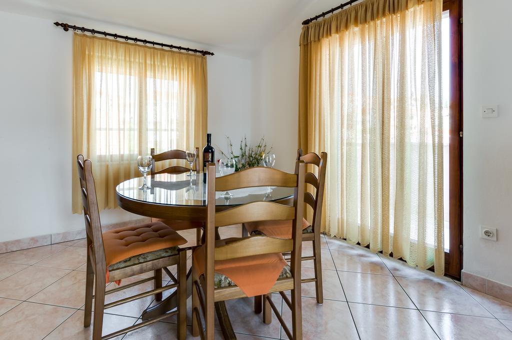 Apartmani Prkacin Trogir Exteriör bild